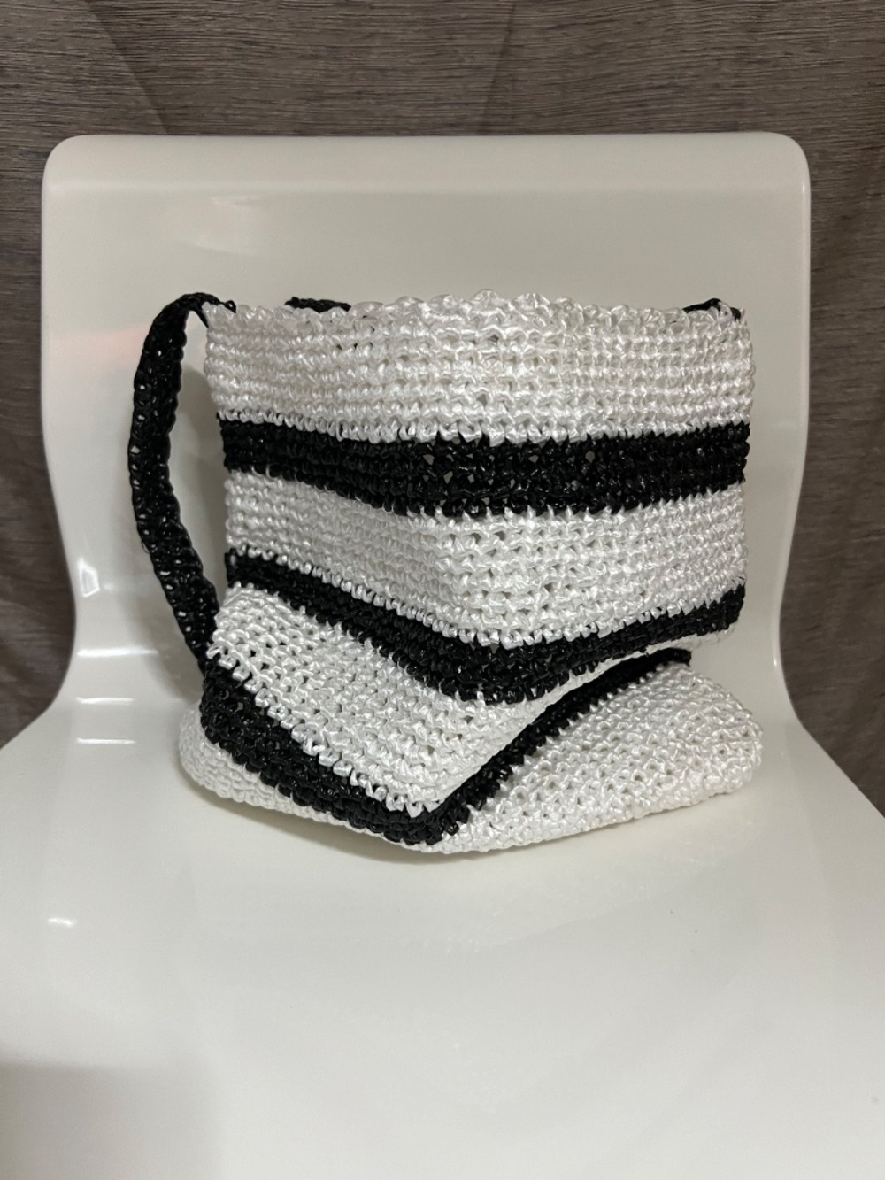 100% Recycled material shoulder bag - Picture 2 of 2